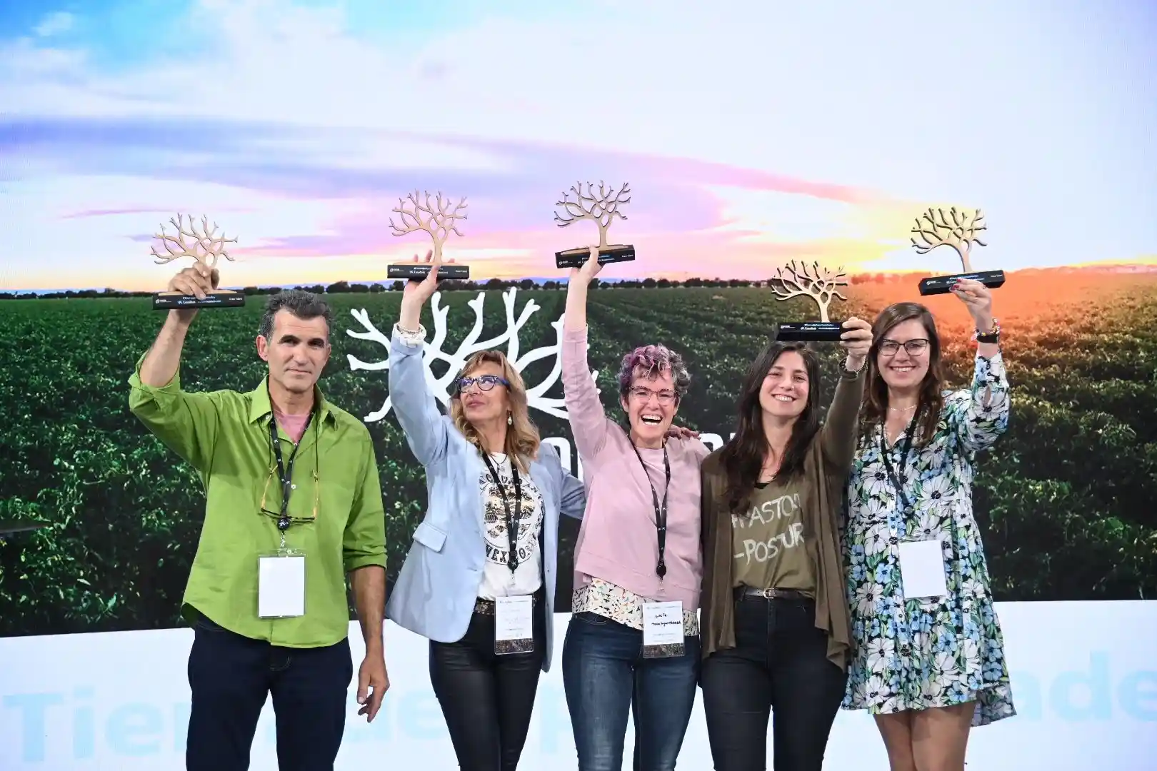 Tierra de Arte - Ganadores del primer premio nacional de emprendedores rurales 2